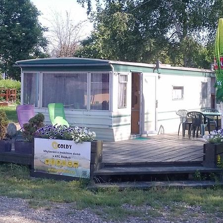 Hotel Mobilni Dum U Goldy Česká Skalice Exterior foto